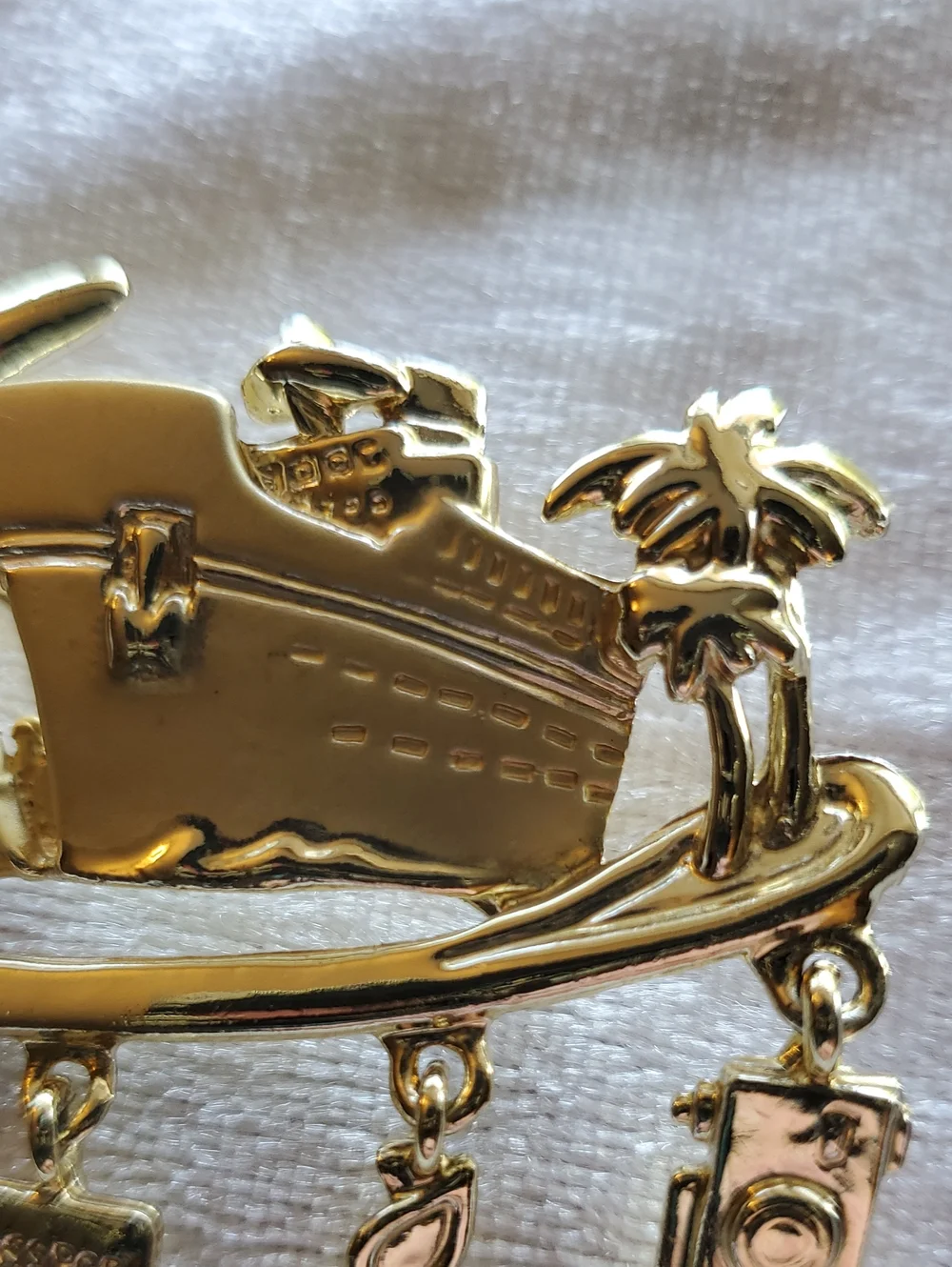 Vintage Gold Tone Cruise & Travel Charm Brooch Signed DANECRAFT